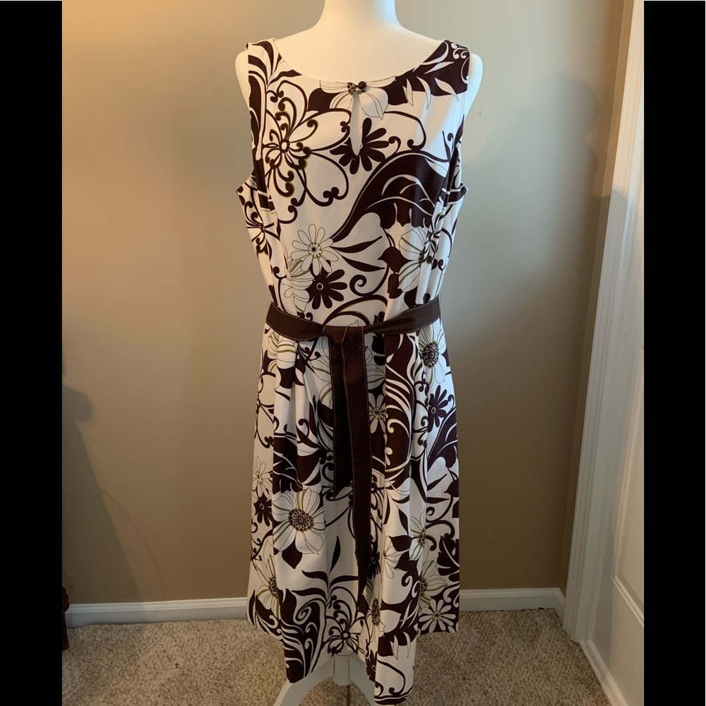 Dressbarn Brown W/Floral Design Dress